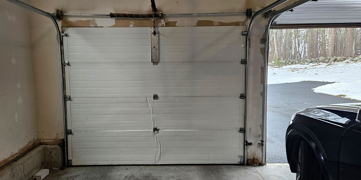 Hanscom-AFB-Same-Day-Garage-Door-Repair