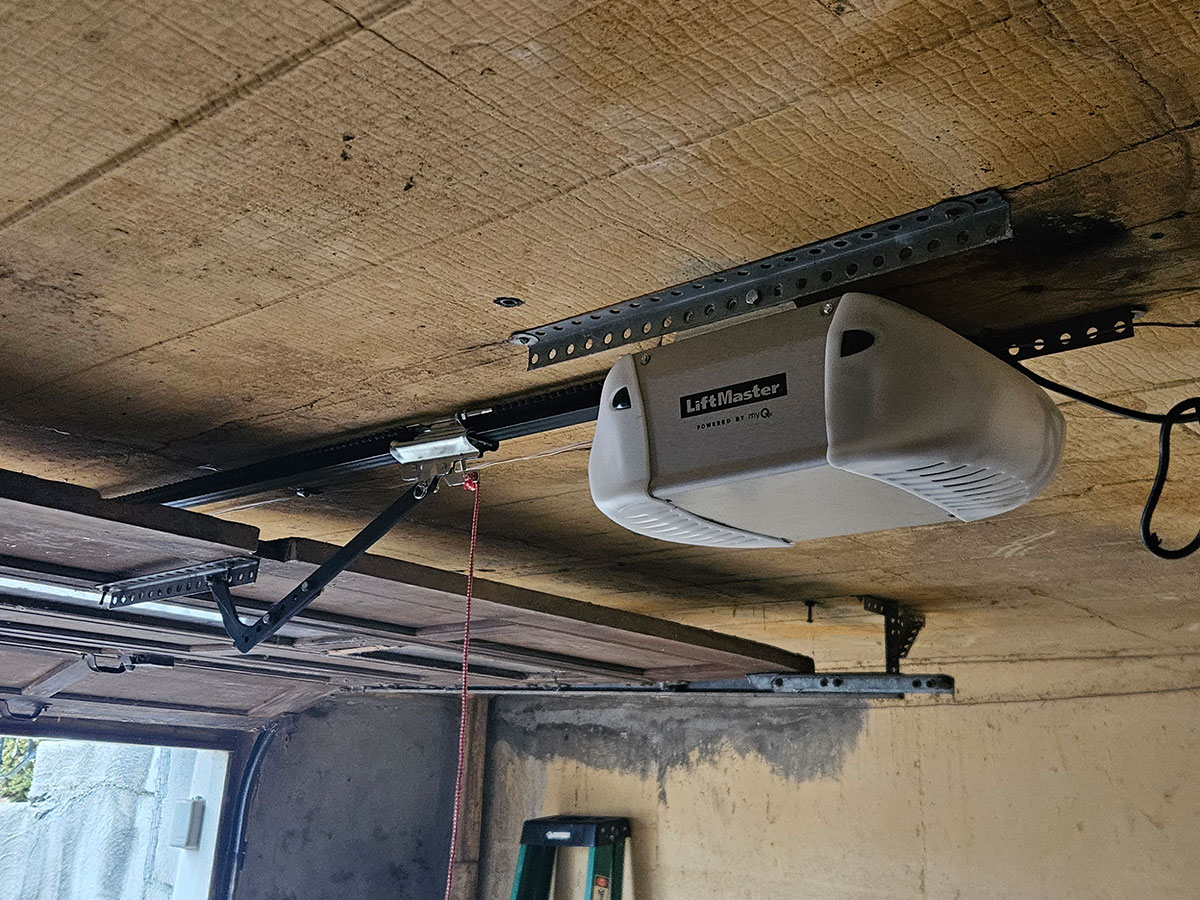 Hanscom-Garage-Door-Installation