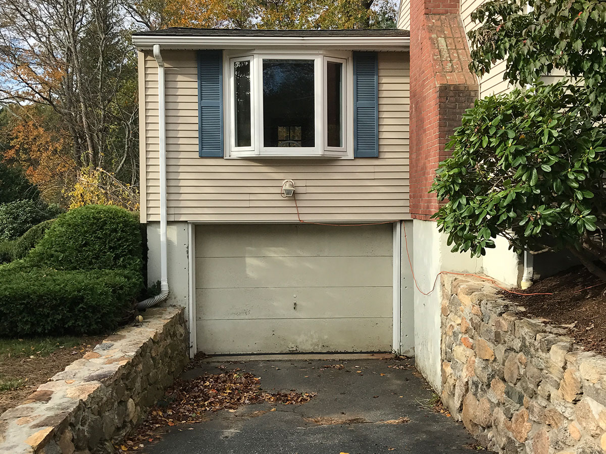 Hudson-Garage-Door-Damage-Signs