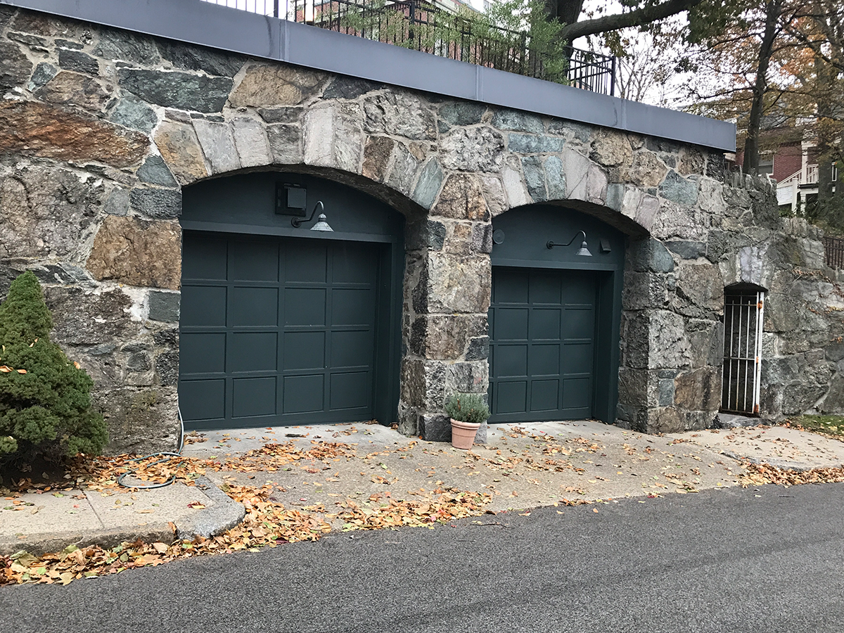 Top-Garage-Door-Services-in-Natick