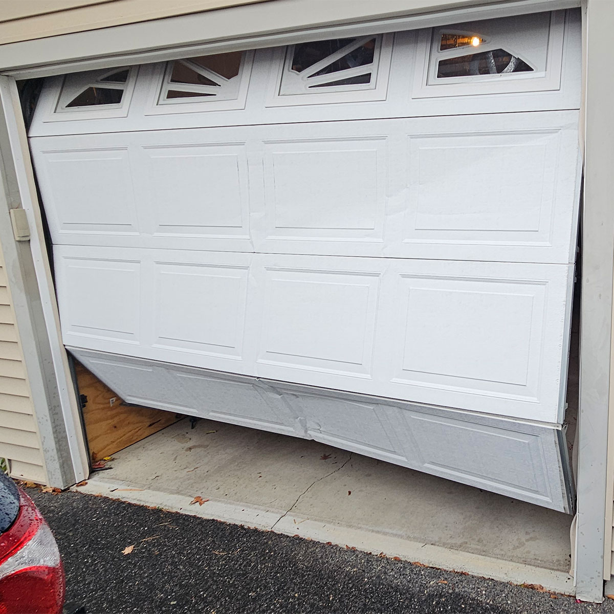 common-garage-door-problems-holliston